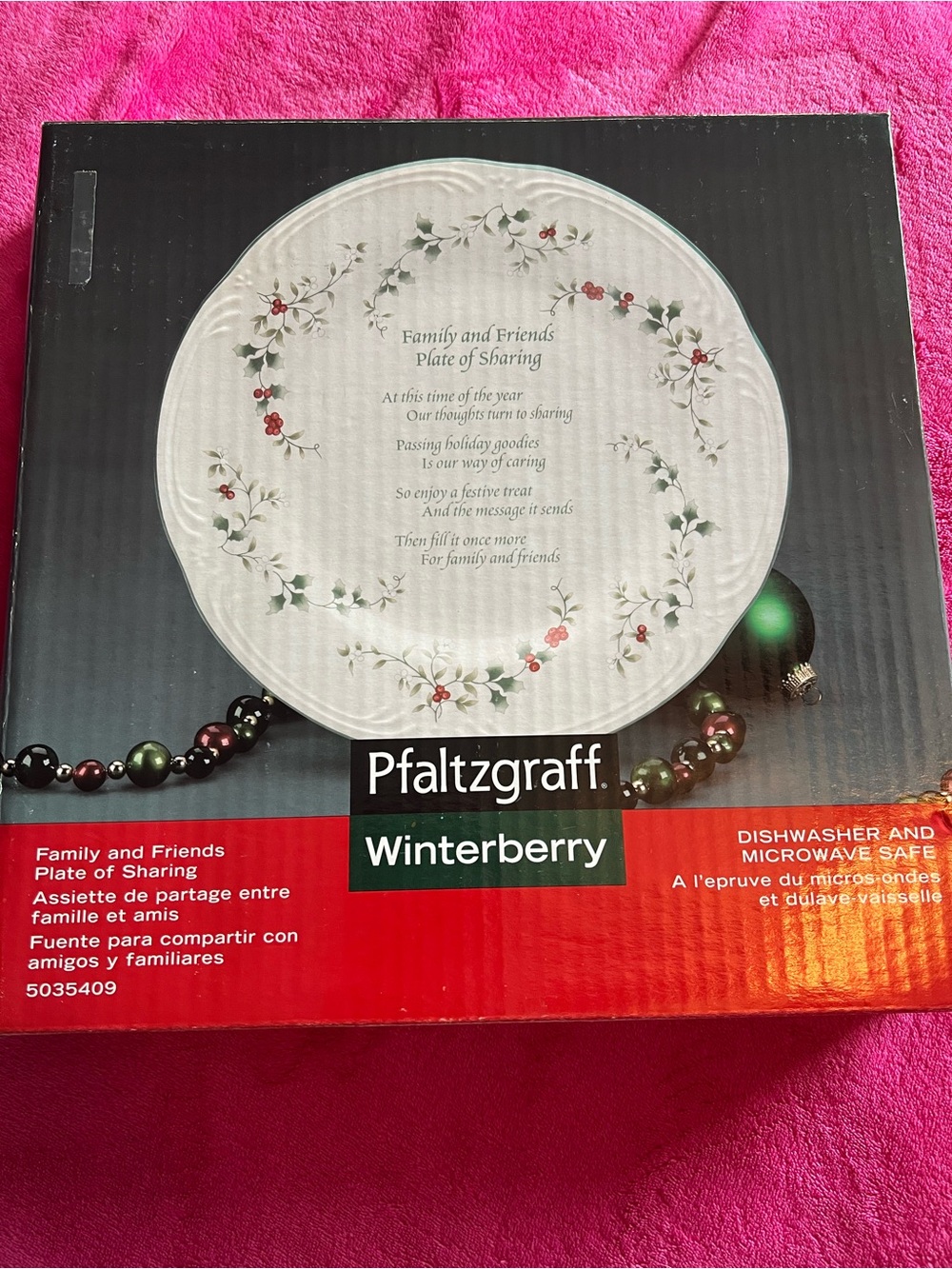 Pfaltzgraff Winterberry Plate